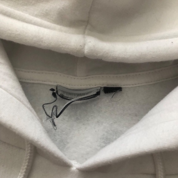 Smurf’s White Hoodie - Picture 4 of 7